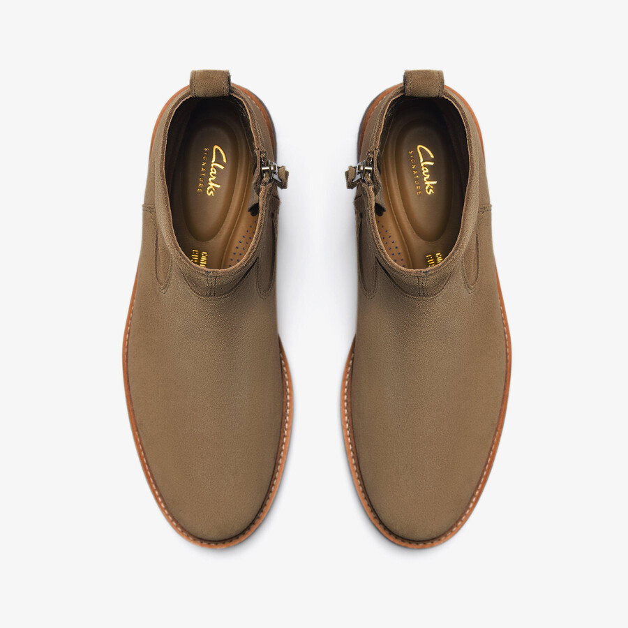 buty clarkdale – zamsz w kolorze ciemnego piasku