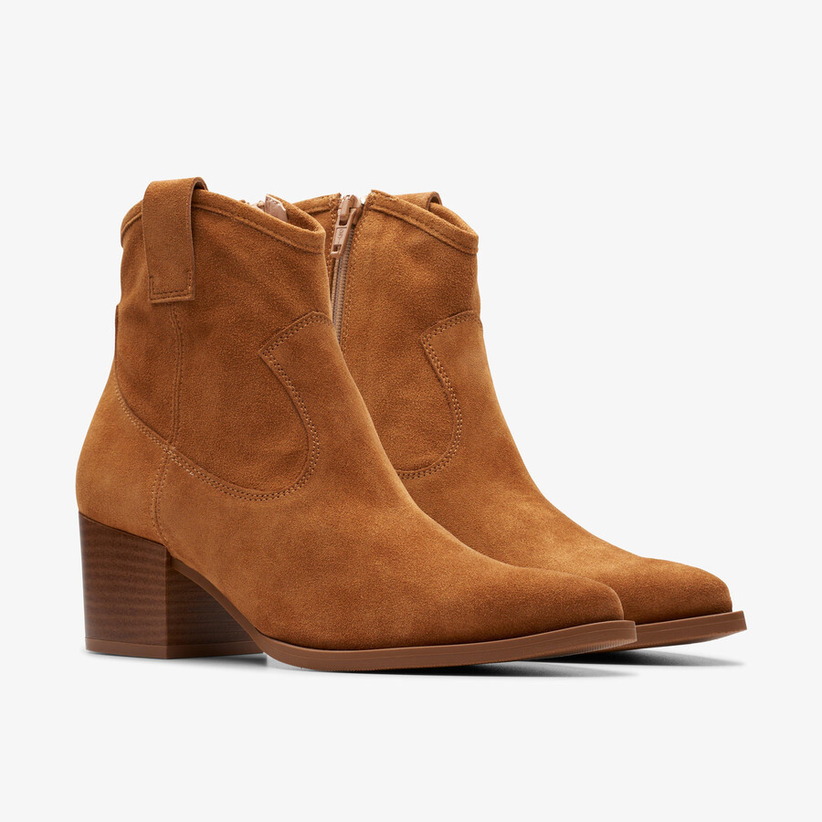 elder rae - tan suede