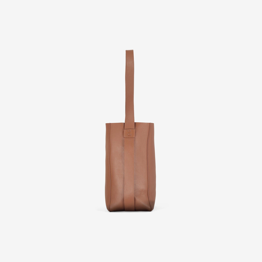 torba typu bucket – skóra w kolorze jasnobrązowym